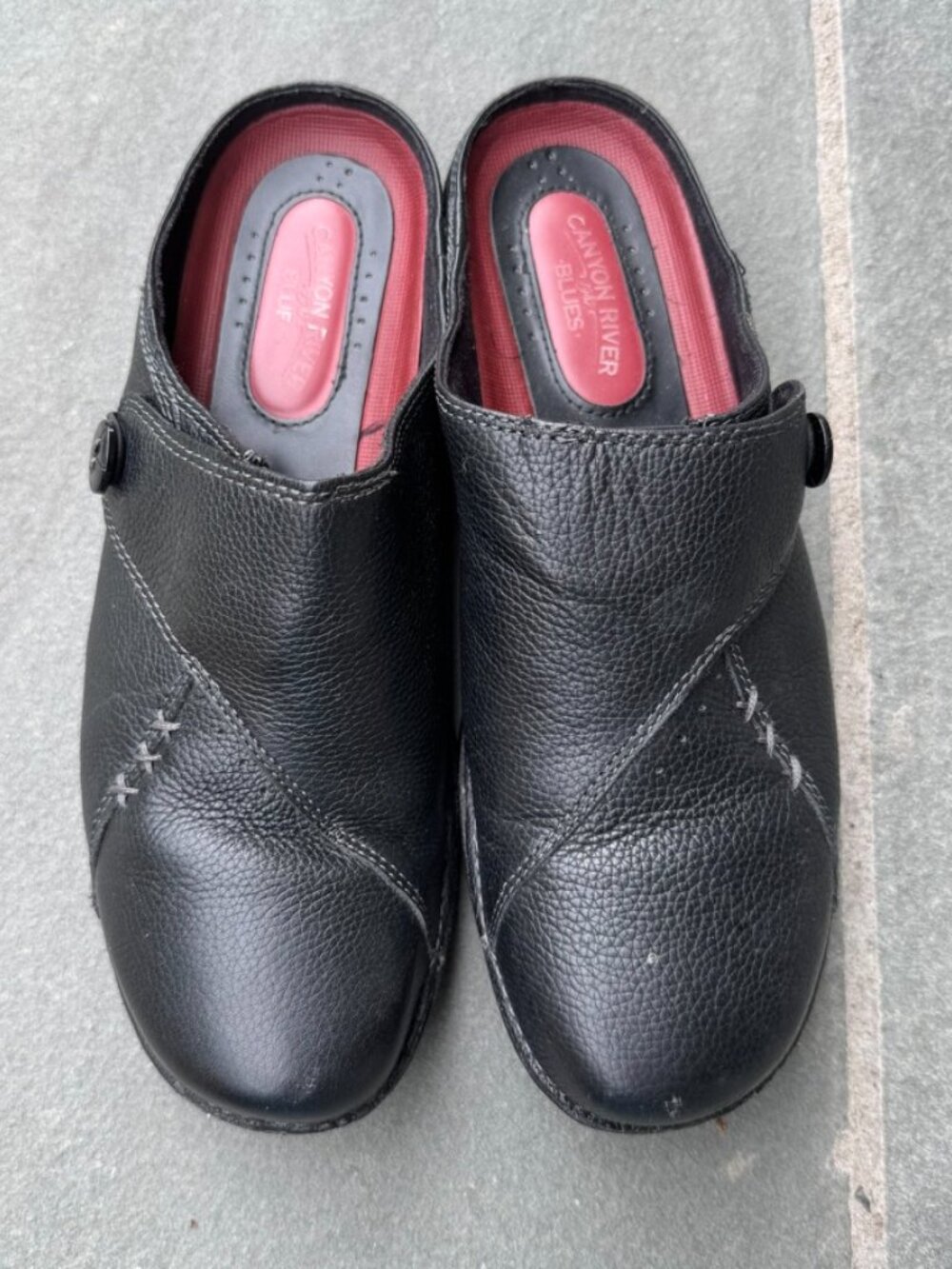 Canyon River Blues LIZA Black Leather Slip On Comfort Shoes Women's Clog - 8.5M - Picture 2 of 8
